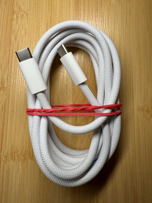Кабель Apple USB-C - USB-C 240W 2 м White (MU2G3ZM/A) A2794