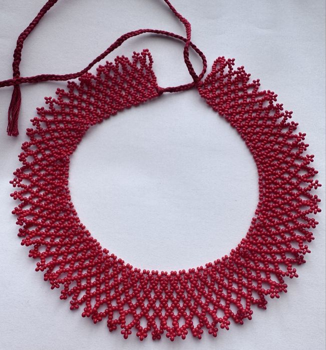 Силянка українська,гердан,чокер,червона,біла з бісеру на завязках