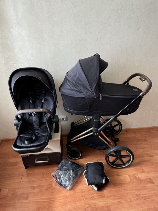 Cybex Priam 4.0 2в1 на шасі Rose Gold в кольорі Onyx Black