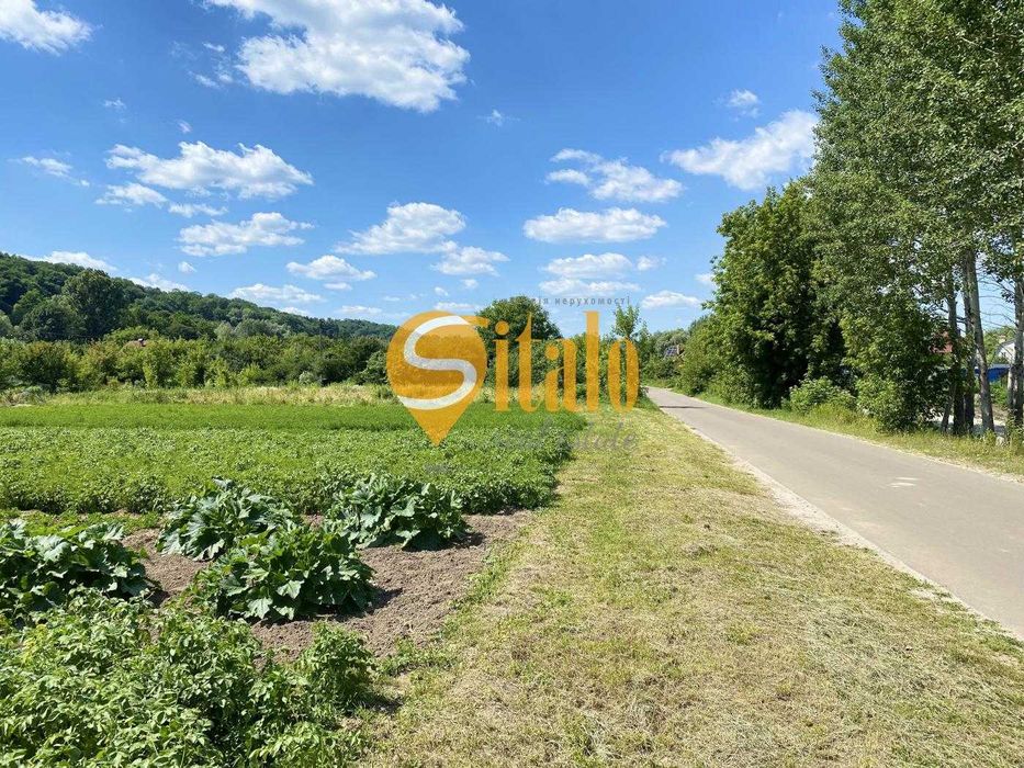 Ділянка з видом на К. Карпати, поруч із озером Підгірці