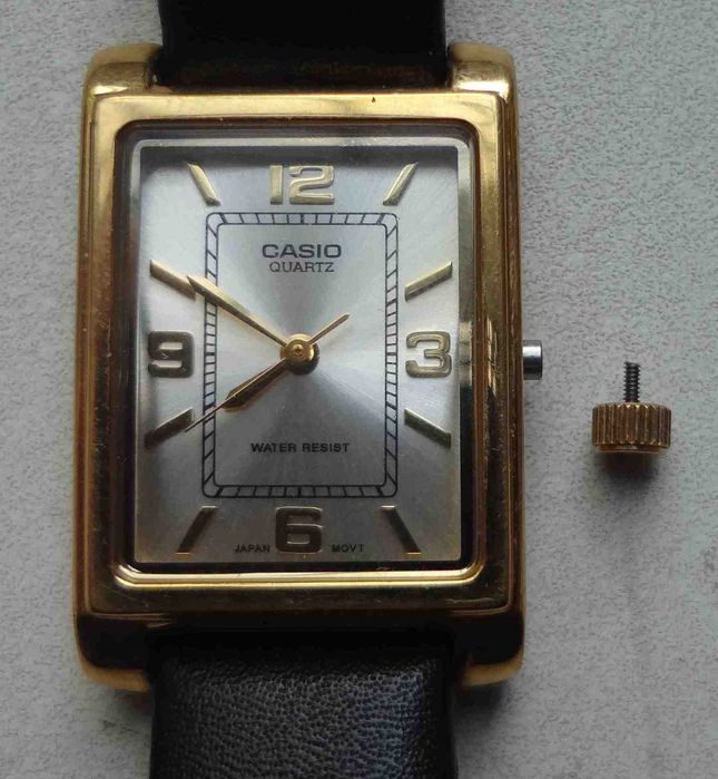 женские наручные часы Casio LTP-1234  с золотистым корпусом и браслетом