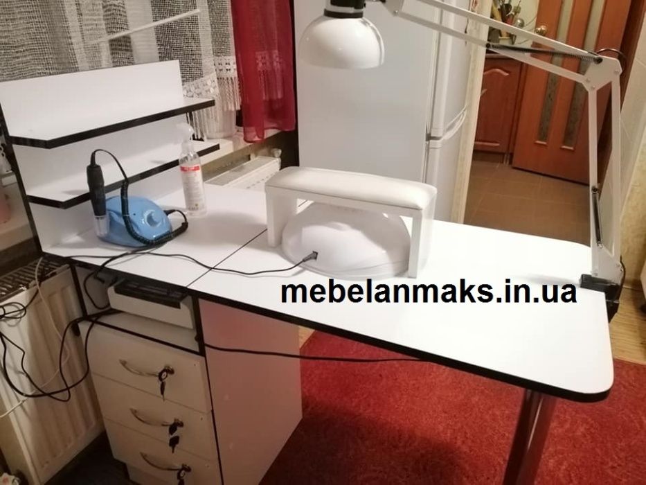 Стіл манікюрний Дубно
