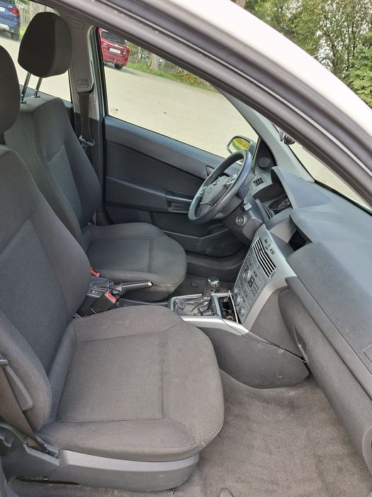 Opel Astra III 2009 rok