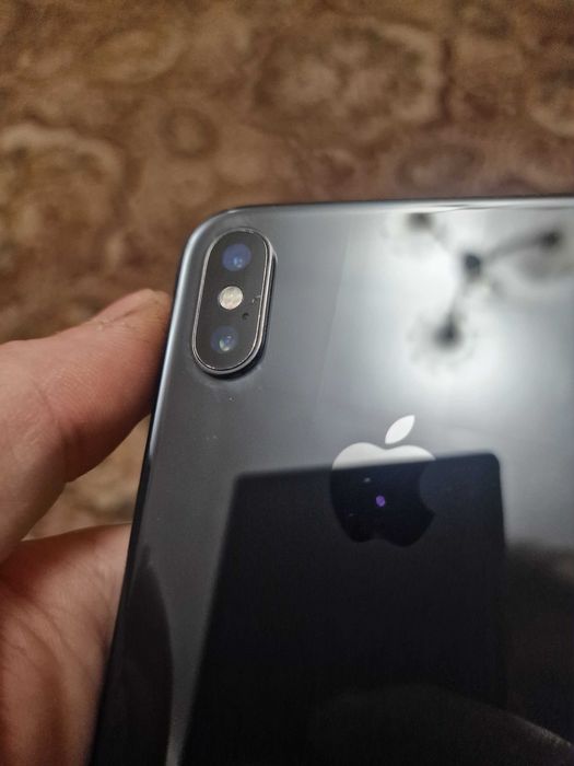 iPhone X 64gb + чехол полностью рабочий