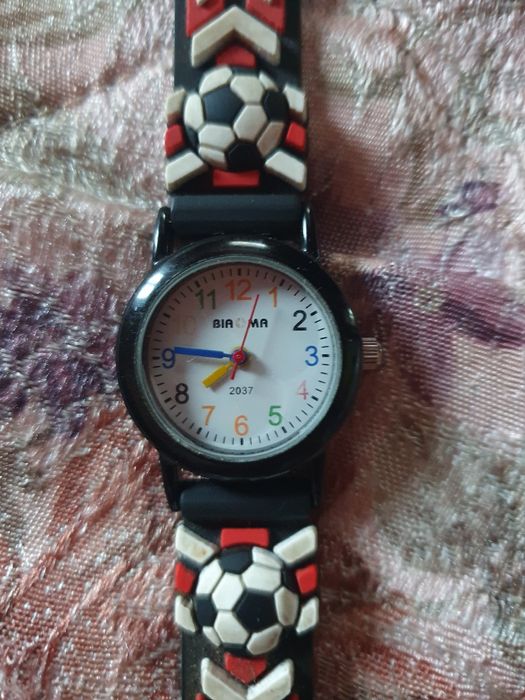 Часи наручние вхорошем сост6оянії.