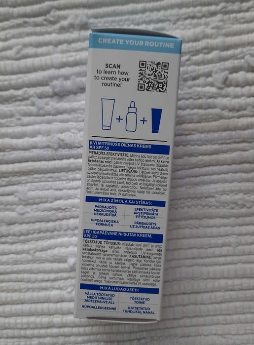 Mixa Nawilżający krem do twarzy z kwasem hialuronowym SPF50, 50 ml