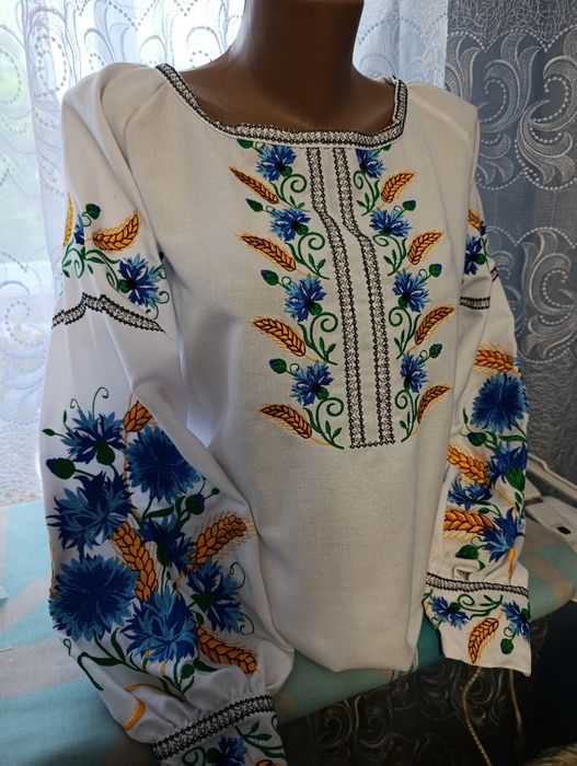 Вишиванки жіночі