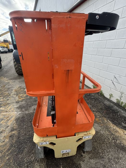 Plataforma elevatoria Vertical eletrica 5,5mt (usada)