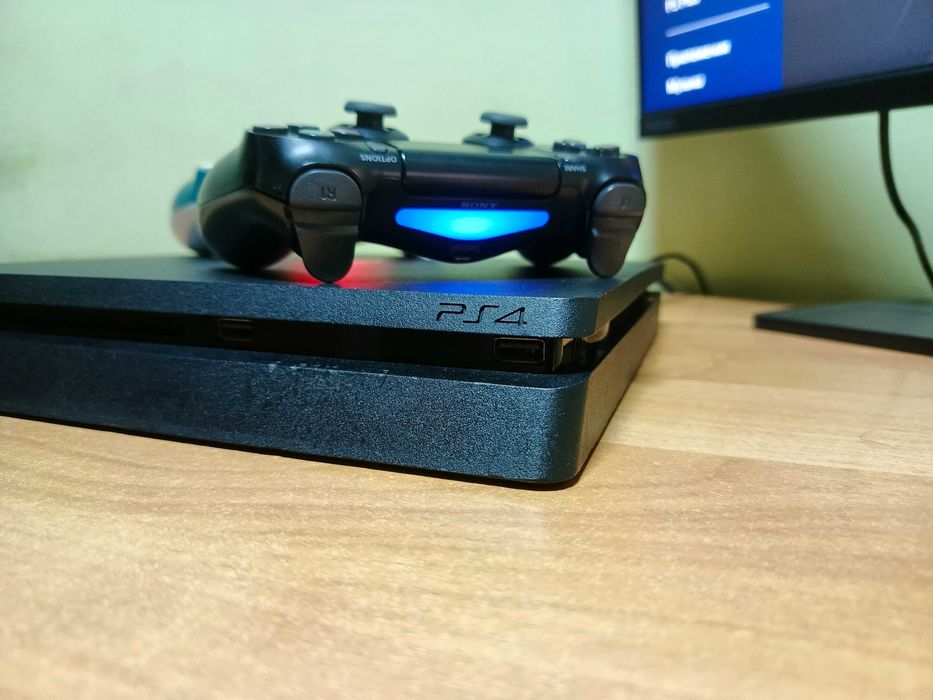 Консоль/приставка Sony PlayStation 4 Slim (PS4 Slim) CUH-2208B