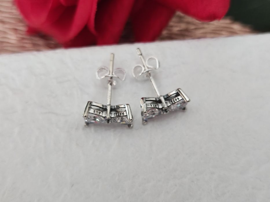 Lśniące Kolczyki sztyfty z kokardami S925 ALE