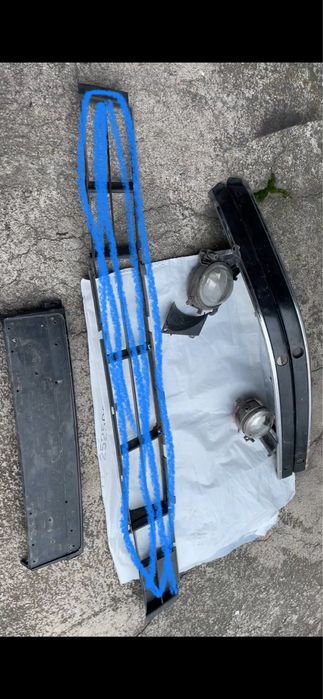 Молдинги переднего бампера туманки  бмв е 39