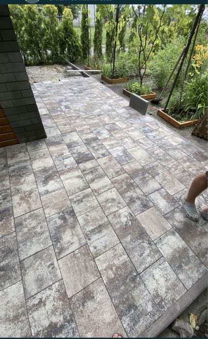 Укладання бруківки монтаж бруківки