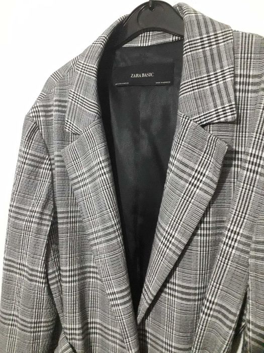 Casaco aos quadrados com cinto Zara - T: M