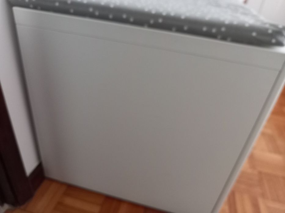 Bau ikea para brinquedos