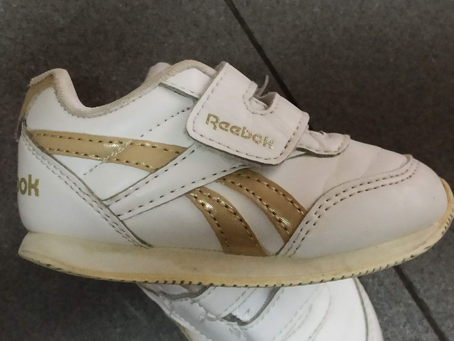 Sapatilhas rebook n° 19,5, branco / dourado
