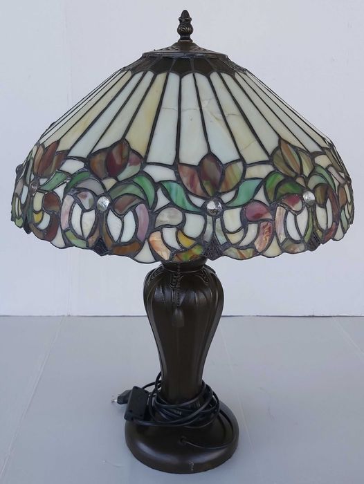Lampa Witrażowa Szkło Tiffany Powystawowa z Masywną Podstawą