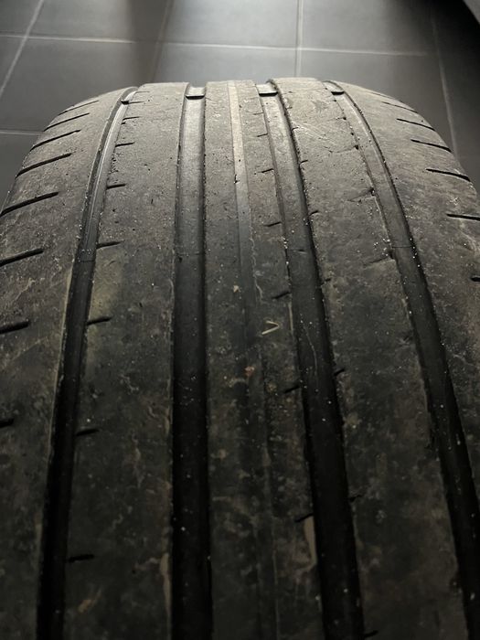 2 pneus Goodyear Eagle F1 255/50/R19 e 235/55/R19