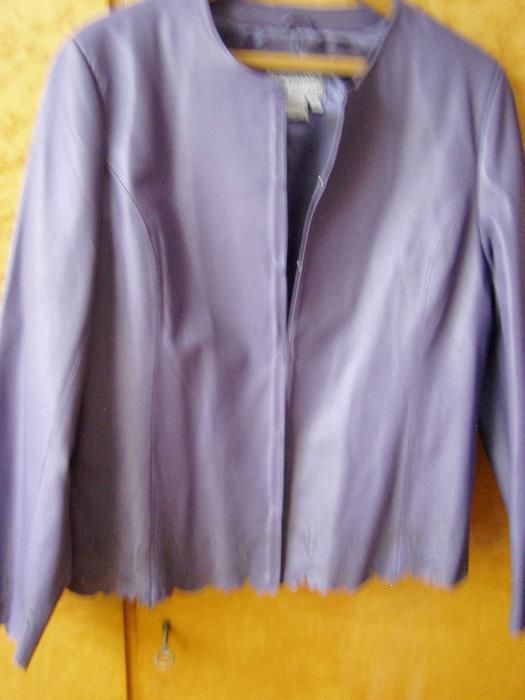 Жакет из натуральной кожи с отделкой под кружево