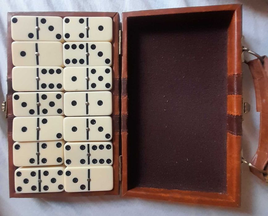 Maleta de Jogo Dominó, em imitação de pele