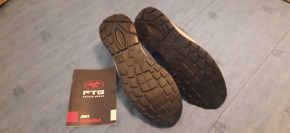 Sapatos de trabalho FTG