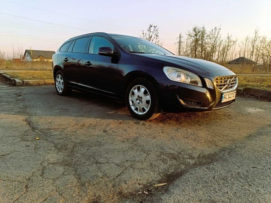 Volvo V60 D2 2012 року(модельний 2013)