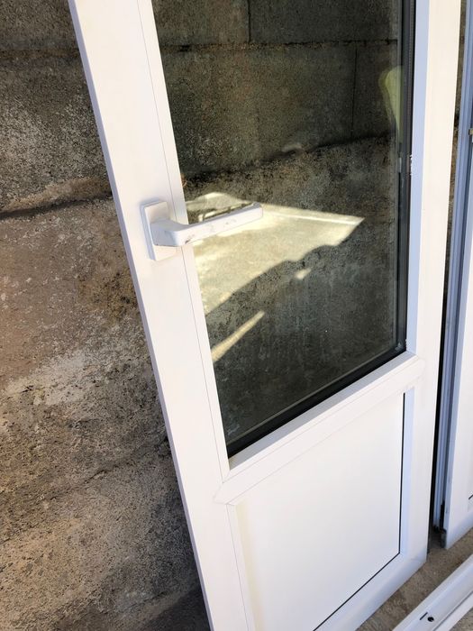 Porta em pvc vidro duplo