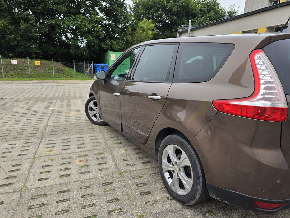 Scenic 3 1.9 dci bez wkładu 7 osobowy