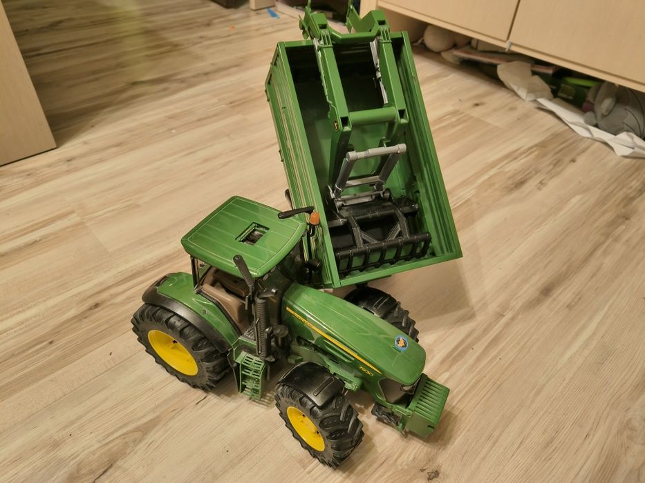 Bruder 02349 + 02582 John Deere