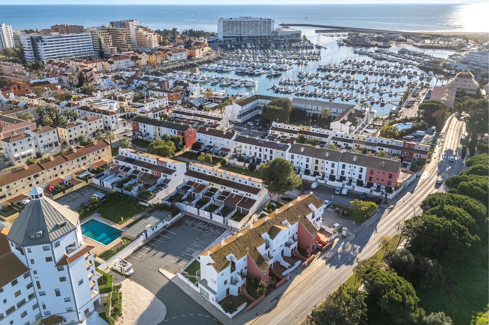 T2 Renovado no Centro de Vilamoura | Arrendamento Temporário