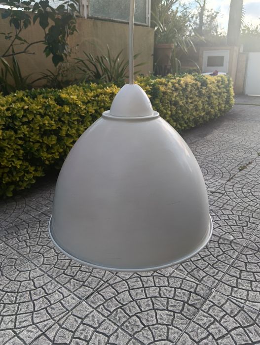 Candeeiro de teto tipo industrial