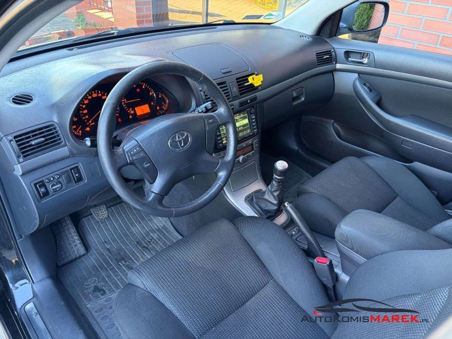 Toyota Avensis 2.0 diesel / 126 KM / zarej w PL / 6 biegów / zadbany /możliwa zamiana