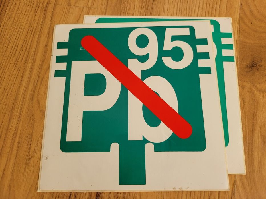Nalepki CPN na dystrybutory - PRL  , oryginały.