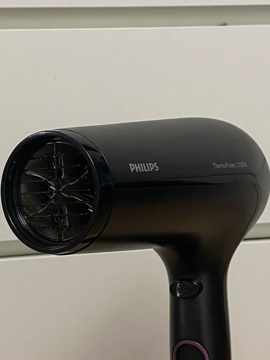 Фен Philips ThermoProtect 2100W