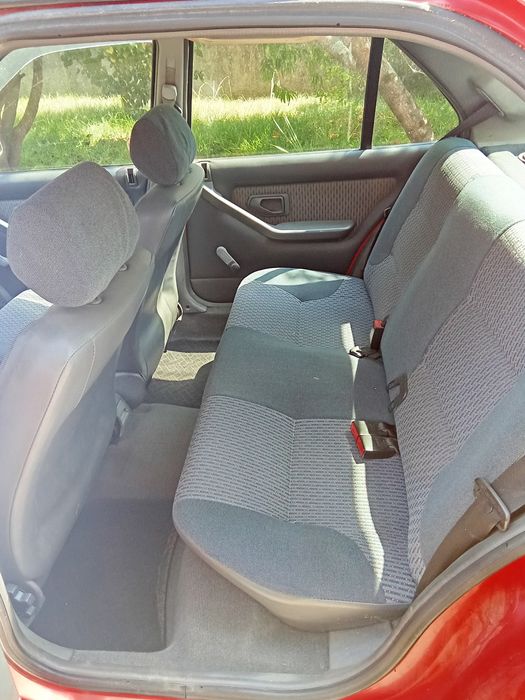 Peugeot 306 vermelho de 93