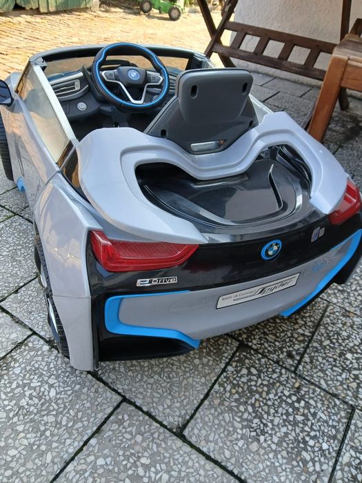 Zabawkowy samochód elektryczny  BMW I8