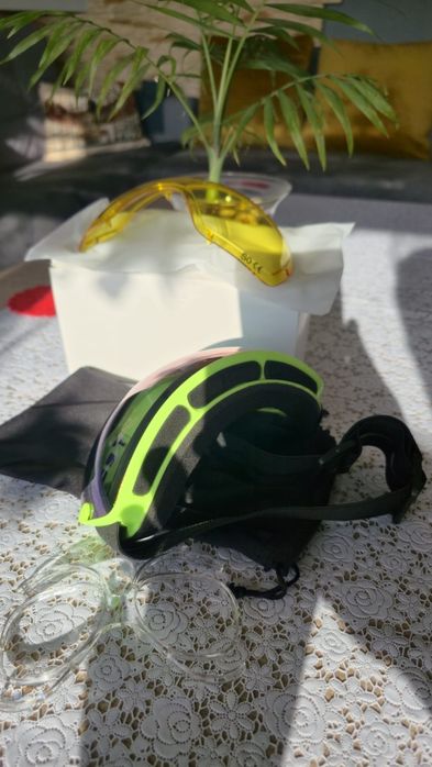 Gogle narciarskie Nowe snowboardowe z wymiennym szkłem  anti-fog