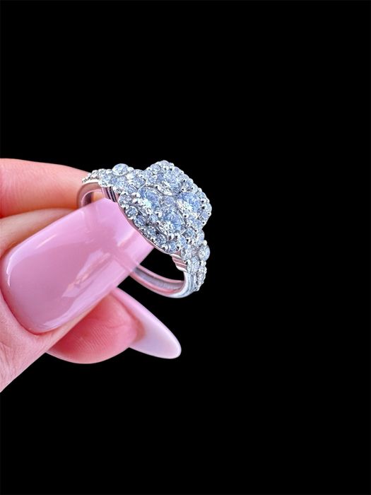 Красива Золота каблучка з природими діамантами,17.5 розмір,1.0 ct.,4/5