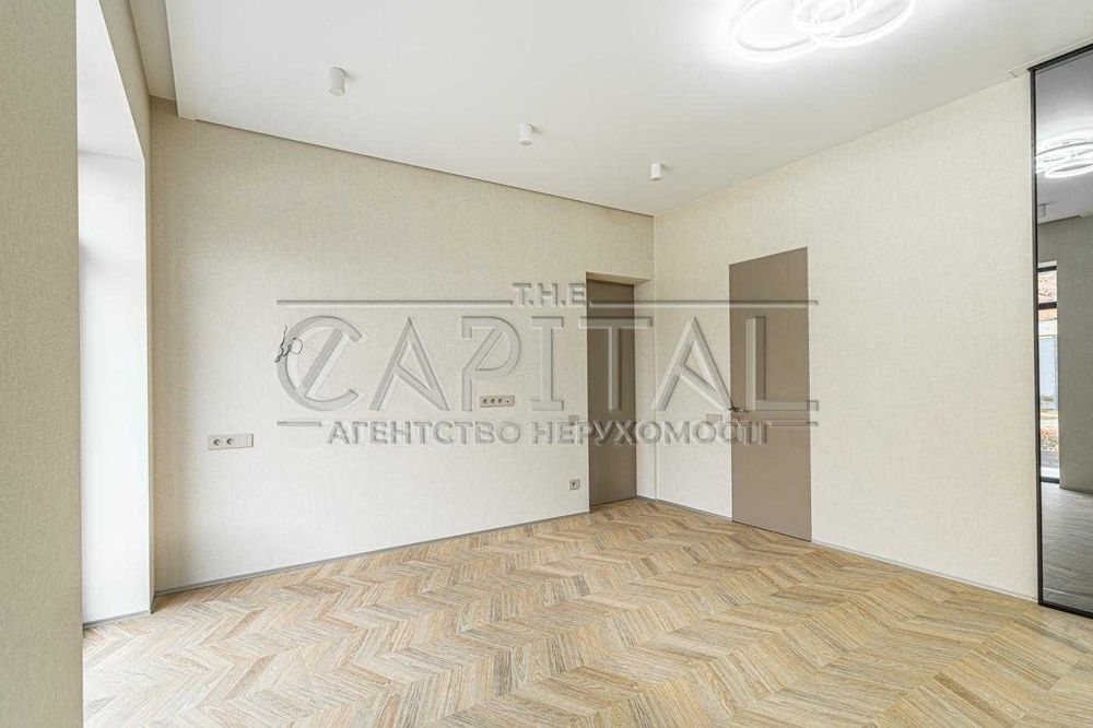 Продаж будинку в закритому котеджному містечку, Лісники.