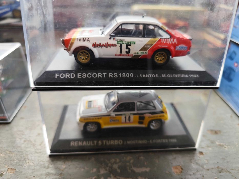 Carrinhos miniatura de várias marcas