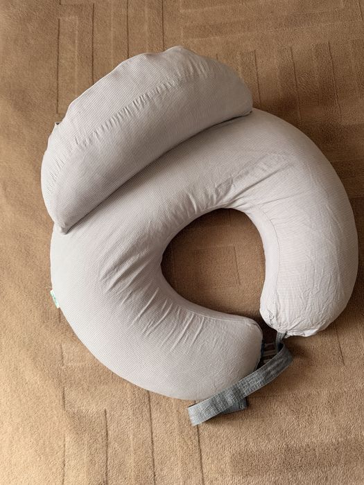 Подушка для годування