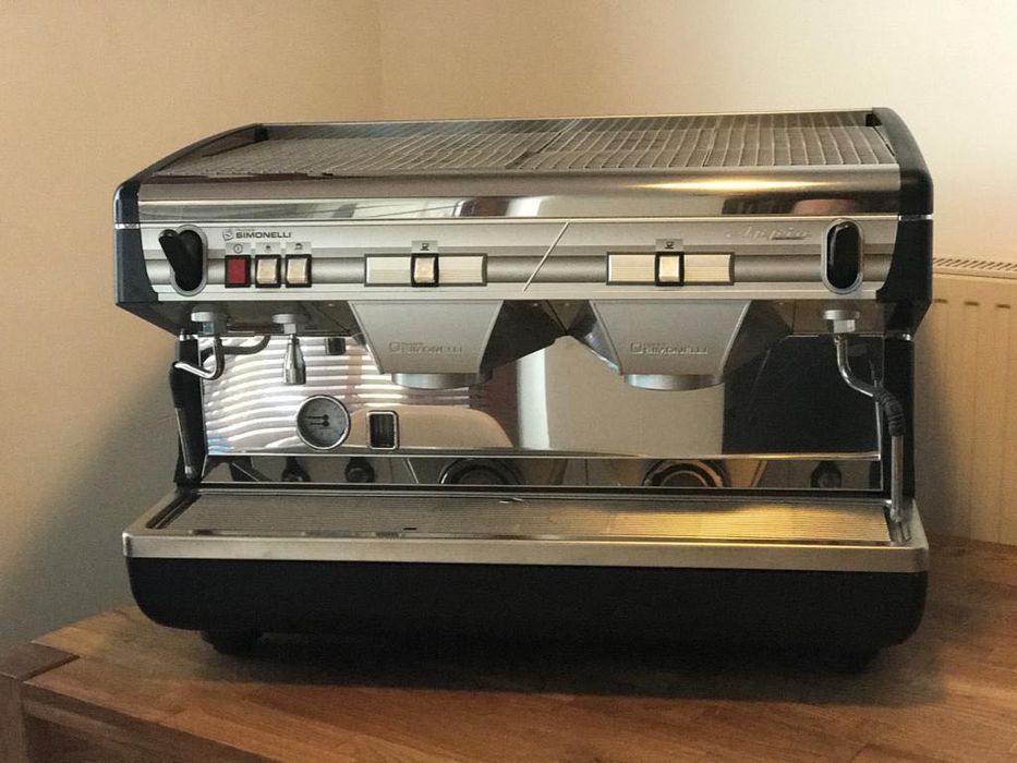 Ekspres NUOVA SIMONELLI APPIA II 2GR-ekspres ciśnieniowy do gastronomi
