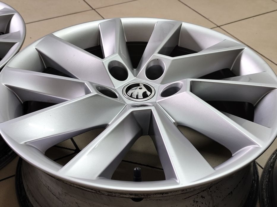 Диски R-17 5*112 7j et40 цо57,1 (Skoda, Volkswagen, Audi, Seat)