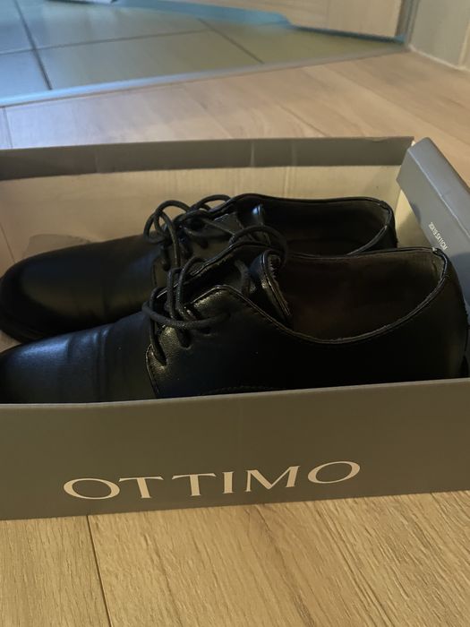 Alba komunijna chłopiec