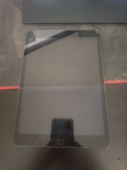 Ipad 10.2 com tela rachada