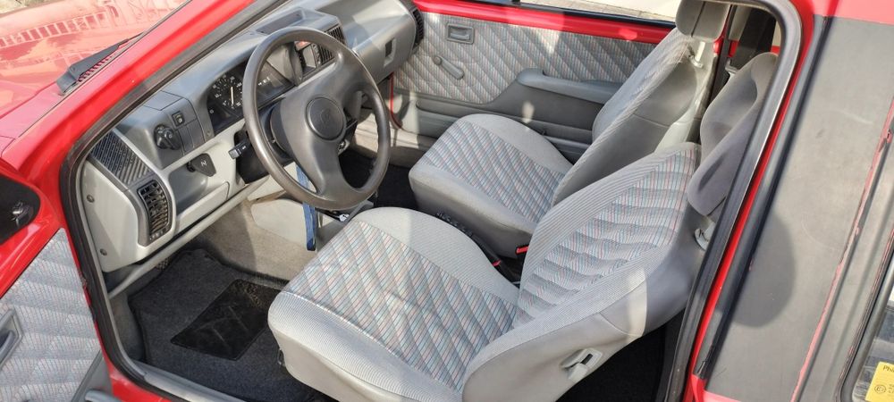 Opel Corsa 1.0 muito estimado