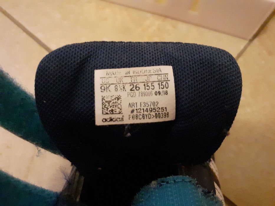 Buty sportowe adidas rozmiar 26, stan bardzo dobry