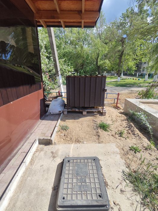 Продам кофейную с. Яськи. Цена договорная