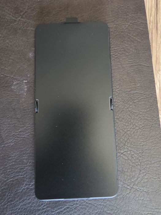 Samsung Galaxy Z Flip8 5G, com 12GB de RAM e 256GB de armazenamento. 

/256GB