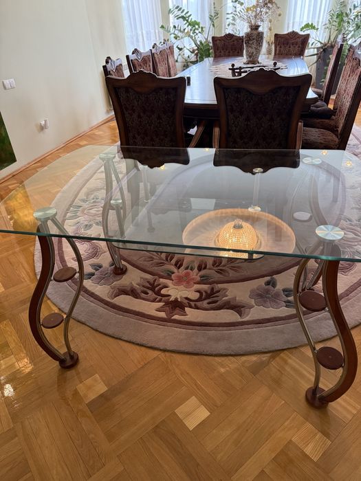 Кухонний стіл скляний