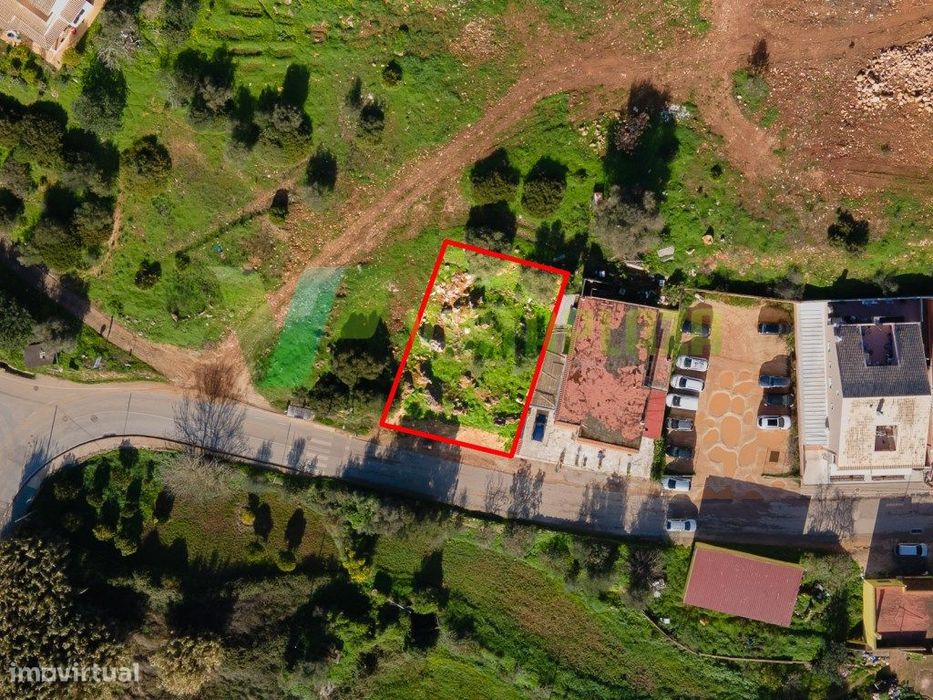 Mixed-Use Construction Plot in Figueira | Investment Opportunity - Portimão...